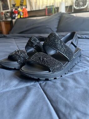 Women's Black Sparkle Strap Sandals with Cushioned Footbed